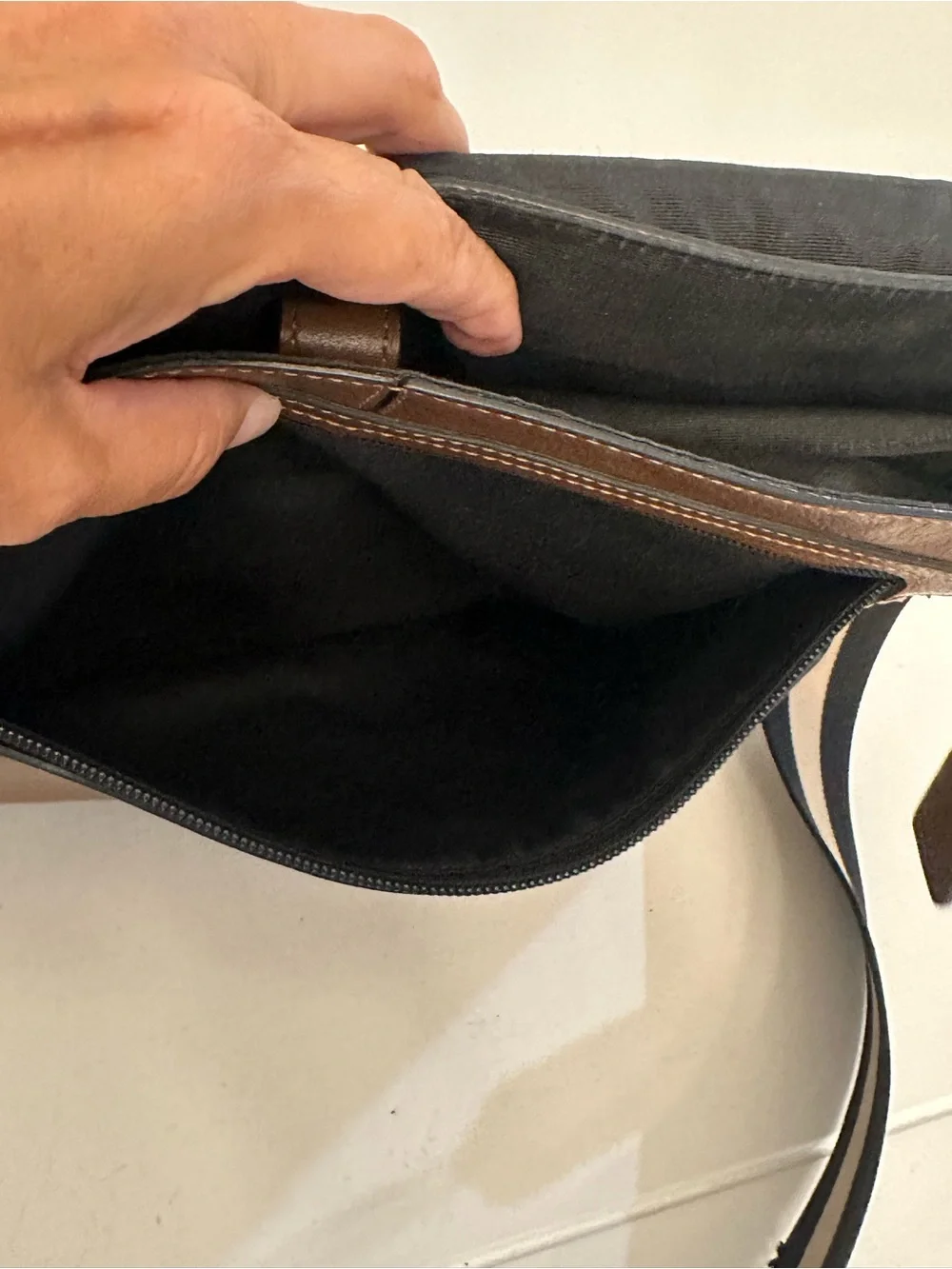 VINTAGE- COACH MEN’S CHARLES F72362 BROWN LEATHER  MESSENGER CROSSBODY BAG